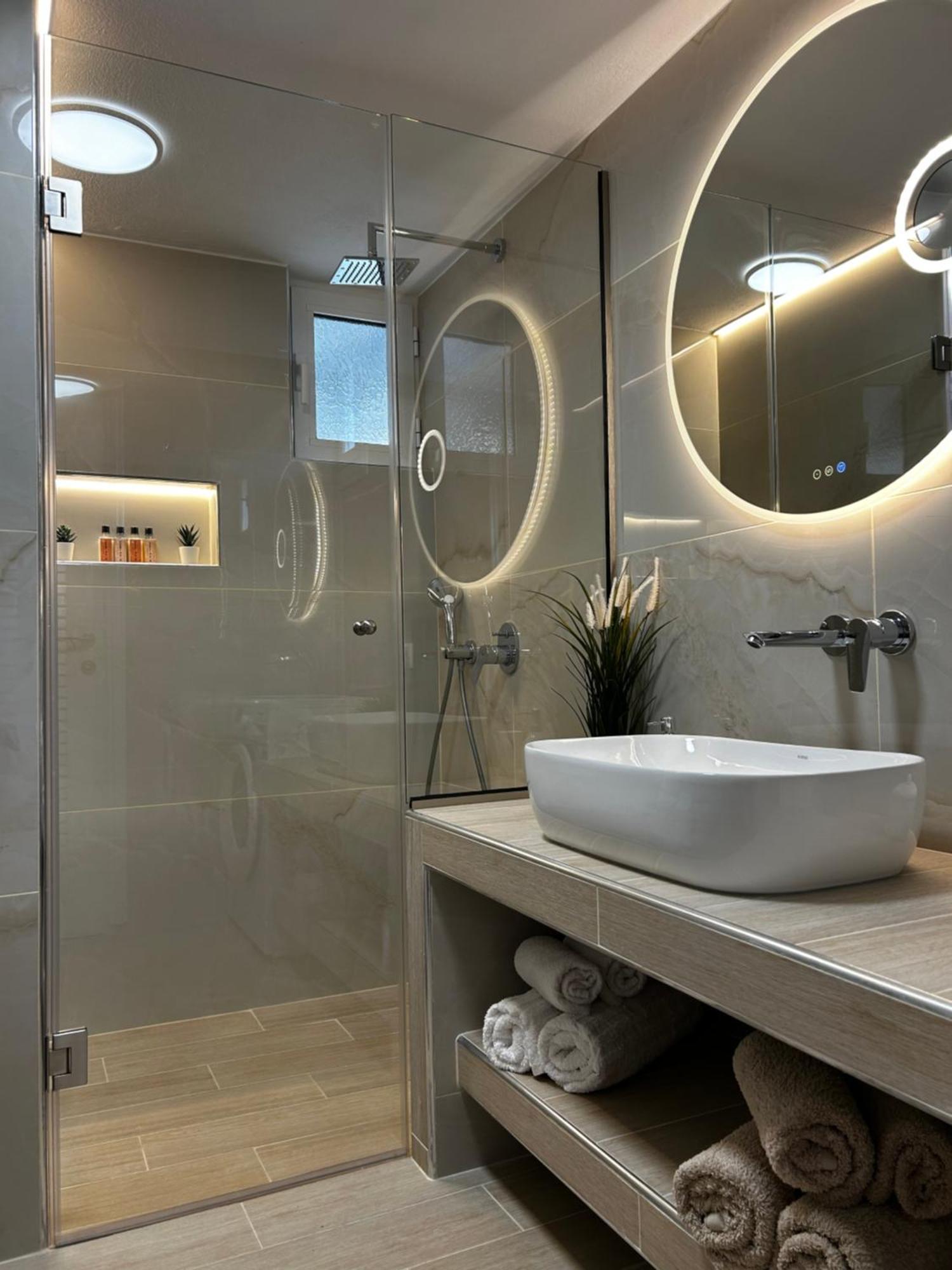 Bozikis House! A Cosy Apartment In The City Centre 斯基亚索斯镇 外观 照片